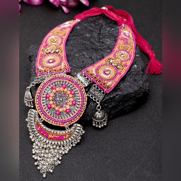 Traditional Neckpiece - Picture 4 of 4